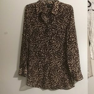 Leaperd very sheer blouse